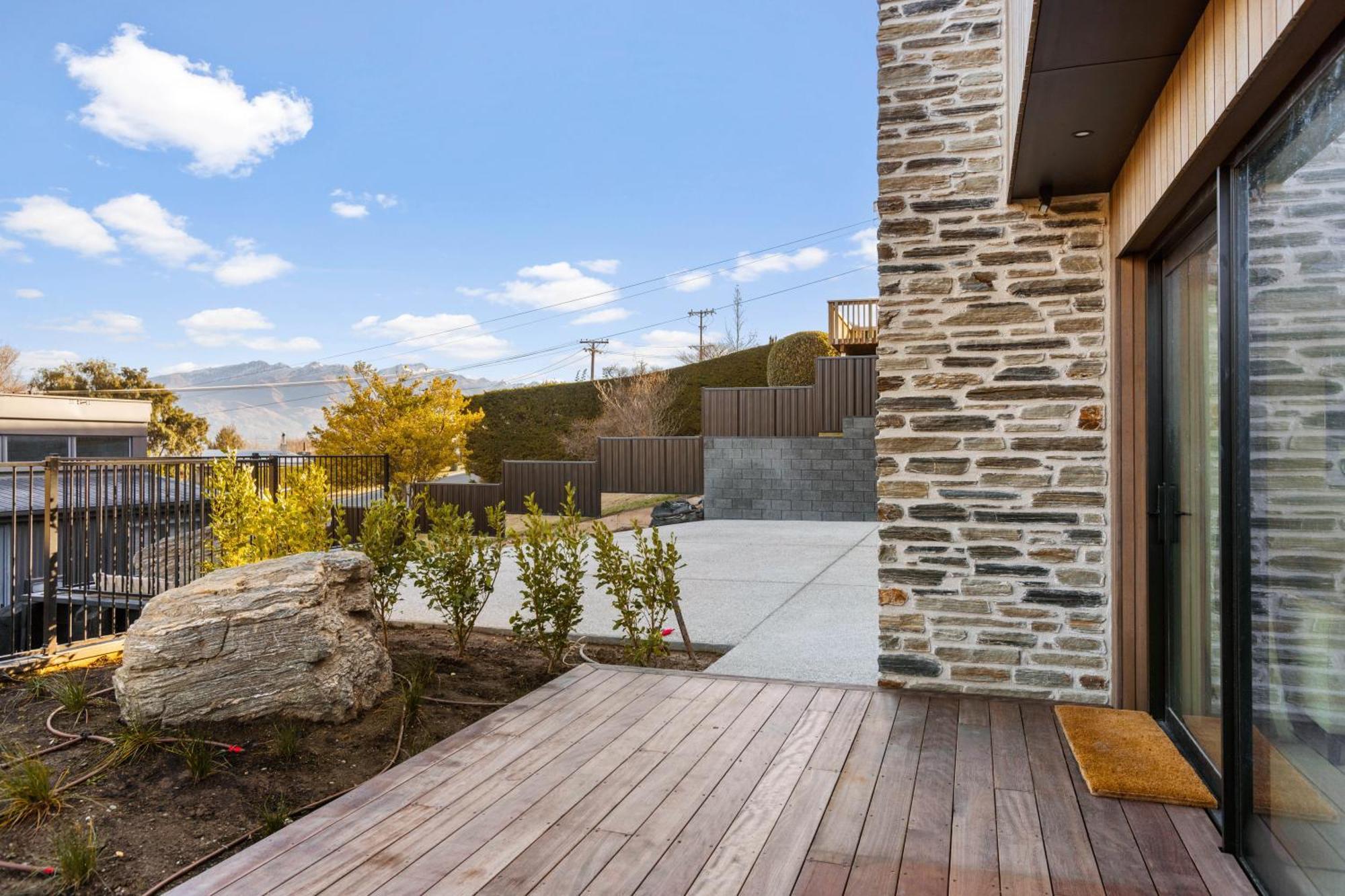 Guest House With Mountain Views Wanaka Exterior foto